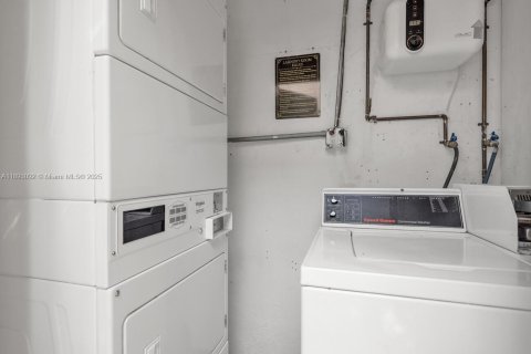 Appartement à louer à Miami, Floride: 1 chambre, 76.18 m2 № 1946746 - photo 18