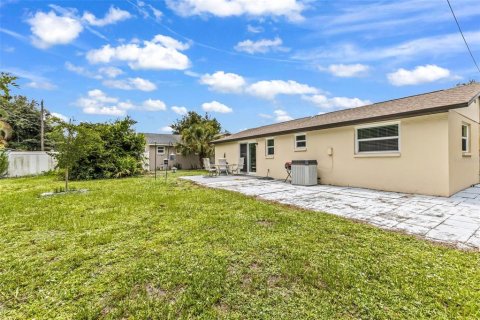 Villa ou maison à vendre à Venice, Floride: 2 chambres, 84.26 m2 № 2258573 - photo 22