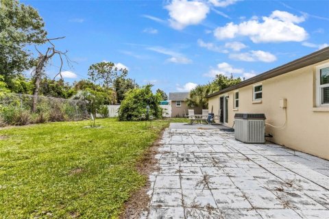 Villa ou maison à vendre à Venice, Floride: 2 chambres, 84.26 m2 № 2258573 - photo 21