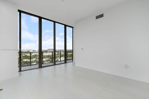 Condo in Miami, Florida, 4 bedrooms  № 1960716 - photo 17