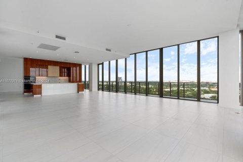 Condo in Miami, Florida, 4 bedrooms  № 1960716 - photo 16