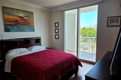 Condo in Hallandale Beach, Florida, 2 bedrooms № 1986568 - photo 16