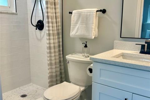 Condo in Pinellas Park, Florida, 2 bedrooms  № 1912478 - photo 21