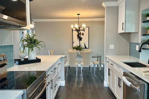 Condo in Pinellas Park, Florida, 2 bedrooms  № 1912478 - photo 9