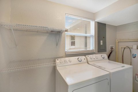 Casa en venta en Gulfport, Florida, 3 dormitorios, 124.67 m2 № 1519091 - foto 10