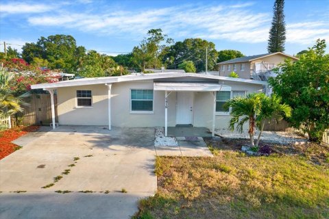 Casa en venta en Gulfport, Florida, 3 dormitorios, 124.67 m2 № 1519091 - foto 1