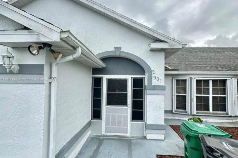 Villa ou maison à vendre à Port St. Lucie, Floride: 3 chambres, 245.54 m2 № 1955405 - photo 8