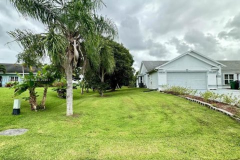 Villa ou maison à vendre à Port St. Lucie, Floride: 3 chambres, 245.54 m2 № 1955405 - photo 15
