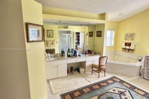 Villa ou maison à vendre à Port St. Lucie, Floride: 3 chambres, 245.54 m2 № 1955405 - photo 24