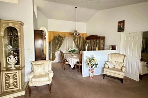 Villa ou maison à vendre à Port St. Lucie, Floride: 3 chambres, 245.54 m2 № 1955405 - photo 19