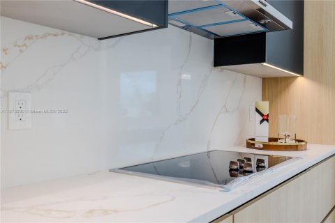 Casa en venta en Cape Coral, Florida, 4 dormitorios, 200.3 m2 № 1978827 - foto 28