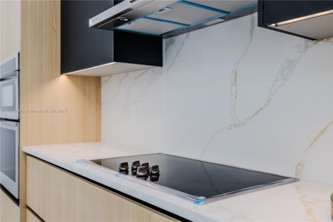 Casa en venta en Cape Coral, Florida, 4 dormitorios, 200.3 m2 № 1978827 - foto 27