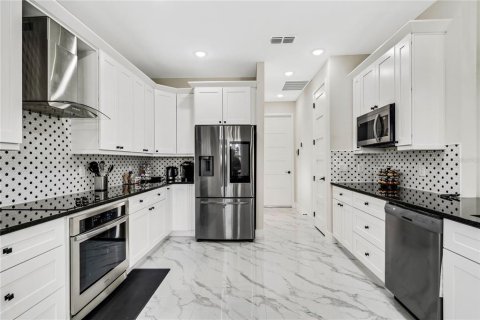 Villa ou maison à vendre à Orlando, Floride: 4 chambres, 214.14 m2 № 2200533 - photo 21