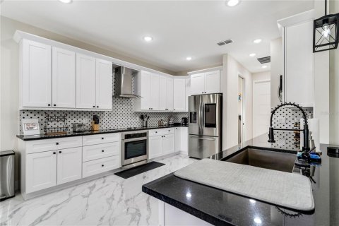 Villa ou maison à vendre à Orlando, Floride: 4 chambres, 214.14 m2 № 2200533 - photo 16