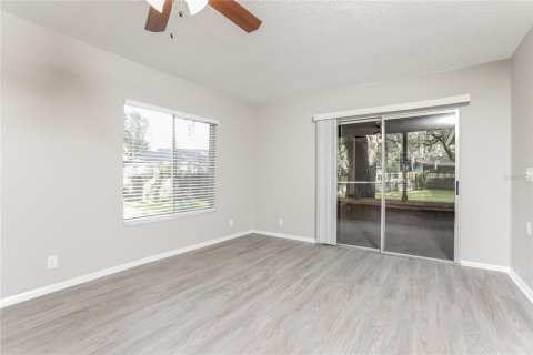 House in Sanford, Florida 3 bedrooms, 125.98 sq.m. № 1910395 - photo 5