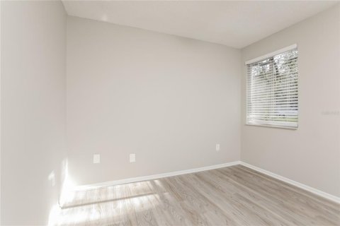 House in Sanford, Florida 3 bedrooms, 125.98 sq.m. № 1910395 - photo 10