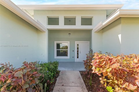 Снять в аренду виллу или дом в Порт-Сент-Луси, Флорида 6 спален, 264.77м2, № 1956413 - фото 6