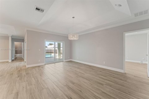 Снять в аренду виллу или дом в Порт-Сент-Луси, Флорида 6 спален, 264.77м2, № 1956413 - фото 8