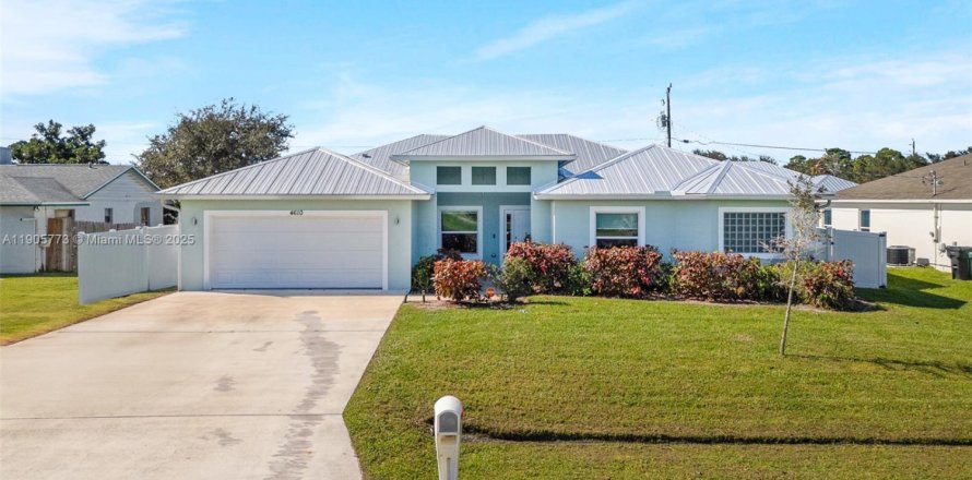 Дом в Порт-Сент-Луси, Флорида 6 спален, 264.77м2 № 1956413