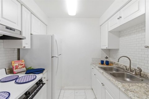 Copropriété à vendre à Clearwater, Floride: 1 chambre, 54.35 m2 № 2097584 - photo 4