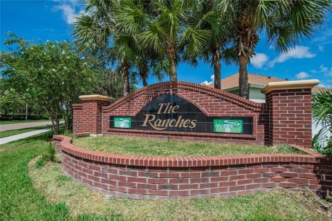 House in Wesley Chapel, Florida 3 bedrooms, 142.6 sq.m. № 2347259 - photo 2