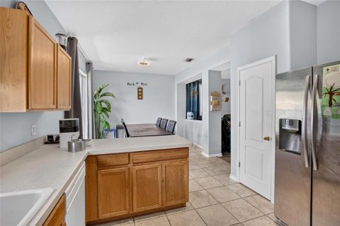 House in Wesley Chapel, Florida 3 bedrooms, 142.6 sq.m. № 2347259 - photo 11