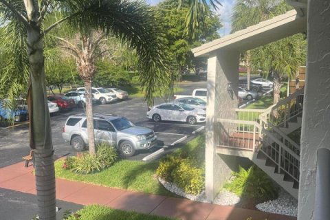 Condo in Coconut Creek, Florida, 3 bedrooms № 2083255 - photo 4