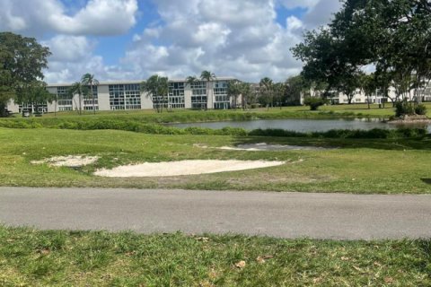 Condo in Coconut Creek, Florida, 3 bedrooms № 2083255 - photo 27