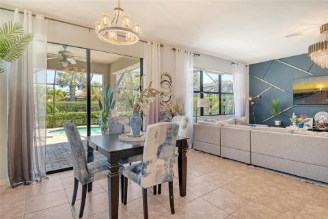 House in Sarasota, Florida 2 bedrooms, 155.61 sq.m. № 1737215 - photo 13