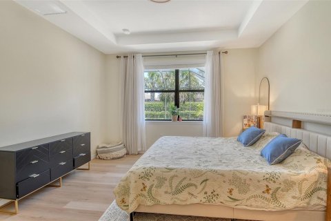House in Sarasota, Florida 2 bedrooms, 155.61 sq.m. № 1737215 - photo 19