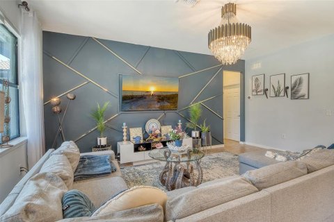 House in Sarasota, Florida 2 bedrooms, 155.61 sq.m. № 1737215 - photo 6