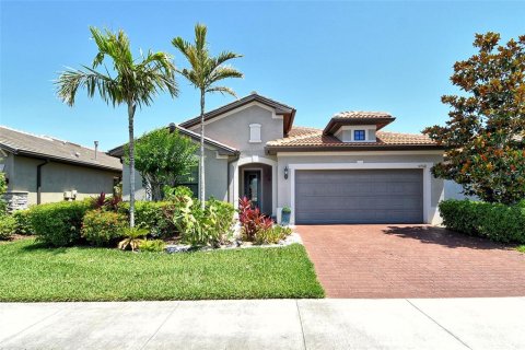 House in Sarasota, Florida 2 bedrooms, 155.61 sq.m. № 1737215 - photo 1