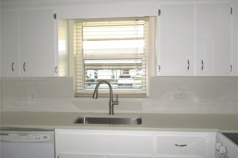 Casa en venta en Stuart, Florida, 2 dormitorios, 109.81 m2 № 2049334 - foto 4