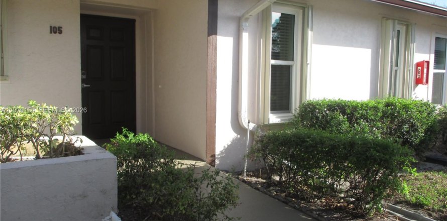 Casa en Stuart, Florida 2 dormitorios, 109.81 m2 № 2049334