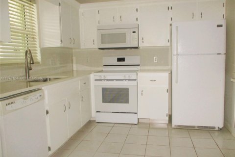 Casa en venta en Stuart, Florida, 2 dormitorios, 109.81 m2 № 2049334 - foto 5