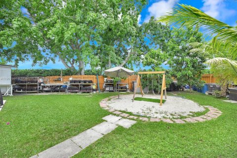 Villa ou maison à Miami, Floride 4 chambres, 167.22 m2 № 2081761
