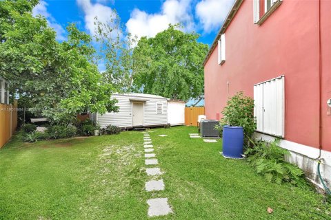 Villa ou maison à vendre à Miami, Floride: 4 chambres, 167.22 m2 № 2081761 - photo 11