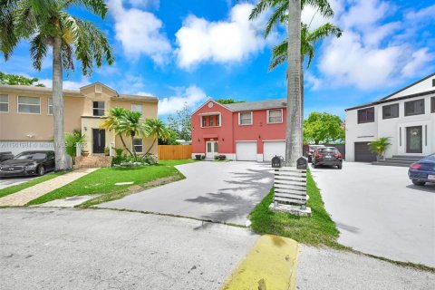 Villa ou maison à vendre à Miami, Floride: 4 chambres, 167.22 m2 № 2081761 - photo 5