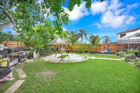 Villa ou maison à vendre à Miami, Floride: 4 chambres, 167.22 m2 № 2081761 - photo 22