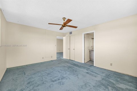 Copropriété à vendre à Hollywood, Floride: 2 chambres, 108.51 m2 № 1983808 - photo 25