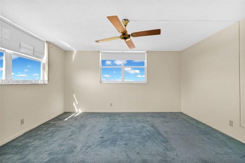 Copropriété à vendre à Hollywood, Floride: 2 chambres, 108.51 m2 № 1983808 - photo 27