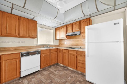 Copropriété à vendre à Hollywood, Floride: 2 chambres, 108.51 m2 № 1983808 - photo 10