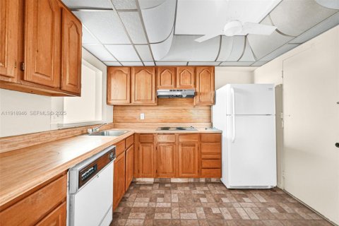 Copropriété à vendre à Hollywood, Floride: 2 chambres, 108.51 m2 № 1983808 - photo 7