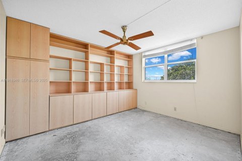 Copropriété à vendre à Hollywood, Floride: 2 chambres, 108.51 m2 № 1983808 - photo 18