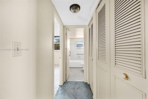 Copropriété à vendre à Hollywood, Floride: 2 chambres, 108.51 m2 № 1983808 - photo 17