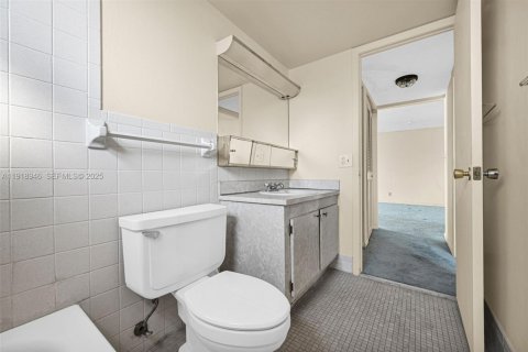 Copropriété à vendre à Hollywood, Floride: 2 chambres, 108.51 m2 № 1983808 - photo 22
