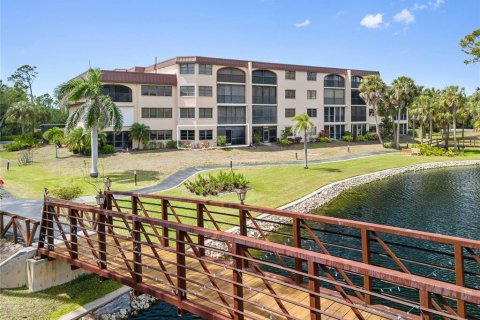 Condo in Punta Gorda, Florida, 2 bedrooms  № 1620345 - photo 26