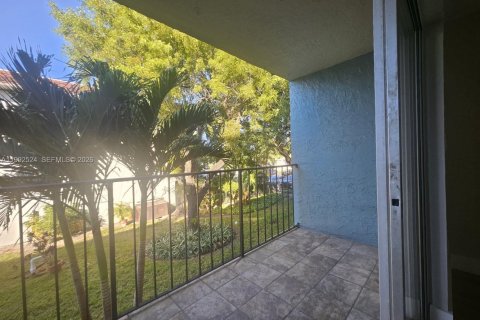 Copropriété à vendre à Fort Lauderdale, Floride: 2 chambres, 90.58 m2 № 2058882 - photo 21