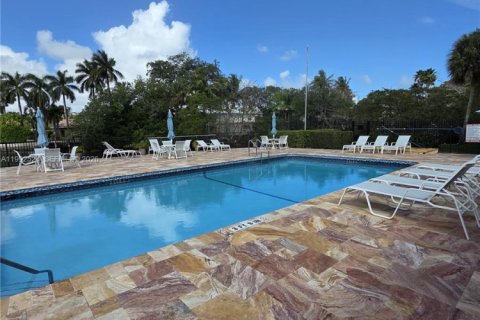 Copropriété à vendre à Fort Lauderdale, Floride: 2 chambres, 90.58 m2 № 2058882 - photo 25