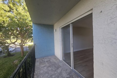Copropriété à vendre à Fort Lauderdale, Floride: 2 chambres, 90.58 m2 № 2058882 - photo 22